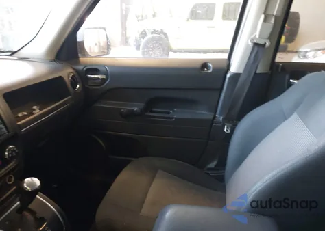 2016 Jeep Patriot Sport из США, поврежденный, VIN 1C4NJPBA2GD529003